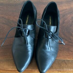 Intentionally Blank Oxford heels, Black Prelim size 7